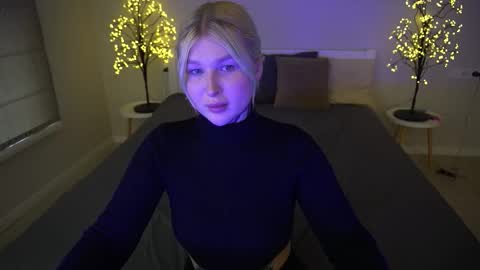 Snapshot of kellybabbe chatting on September 28, 5:46 am Kelly online show from September 28, 5:46 am