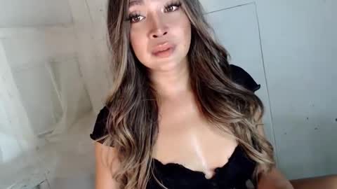 Snapshot of kellyclarksonx chatting on January 28, 1:49 pm its me KELLY online show from January 28, 1:49 pm