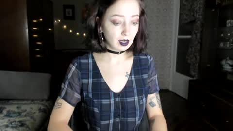 Snapshot of kellydark0111 chatting on December 26, 8:11 pm Mistress online show from December 26, 8:11 pm
