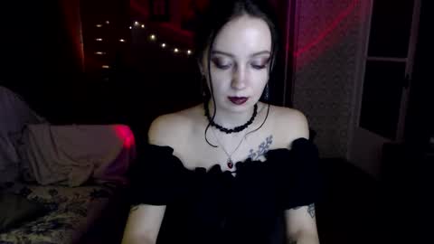Snapshot of kellydark0111 chatting on February 15, 12:37 am Mistress online show from February 15, 12:37 am