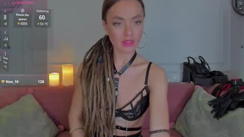 Snapshot of kellyfouler chatting on February 23, 4:35 pm KellyFouler online show from February 23, 4:35 pm