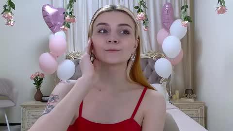 Kelly Stoneys online show from March 4, 8:38 pm