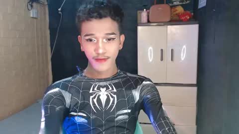 Snapshot of ken_bigcockxx chatting on February 6, 2:58 pm Ken online show from February 6, 2:58 pm