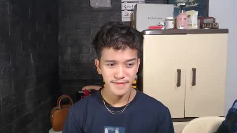 Snapshot of ken_bigcockxx chatting on February 17, 5:36 am Ken online show from February 17, 5:36 am