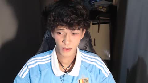 Snapshot of ken_bigcockxx chatting on October 3, 4:48 pm Ken online show from October 3, 4:48 pm