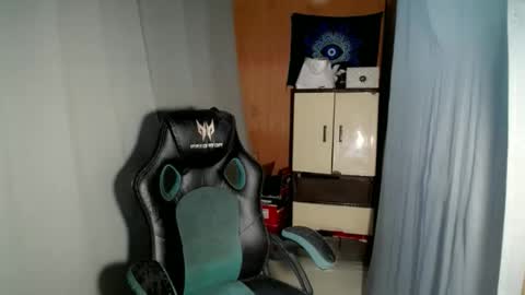 Snapshot of ken_bigcockxx chatting on November 11, 6:52 pm Ken online show from November 11, 6:52 pm