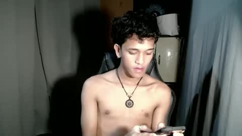 Snapshot of ken_bigcockxx chatting on November 21, 6:39 pm Ken online show from November 21, 6:39 pm