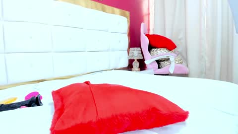 Kendal  online show from December 27, 5:26 pm