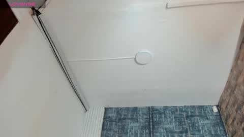 Snapshot of kender21_ chatting on February 14, 8:15 pm Kender online show from February 14, 8:15 pm