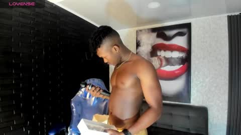 Snapshot of kender21_ chatting on March 7, 12:45 pm Kender online show from March 7, 12:45 pm