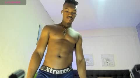 Snapshot of kender21_ chatting on October 3, 8:17 pm Kender online show from October 3, 8:17 pm