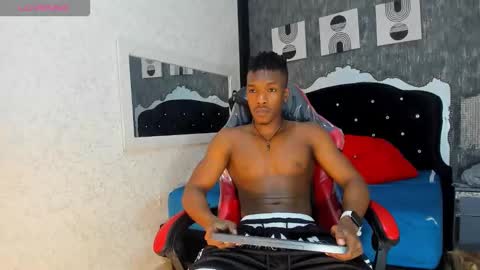 Snapshot of kender21_ chatting on October 28, 8:33 pm Kender online show from October 28, 8:33 pm