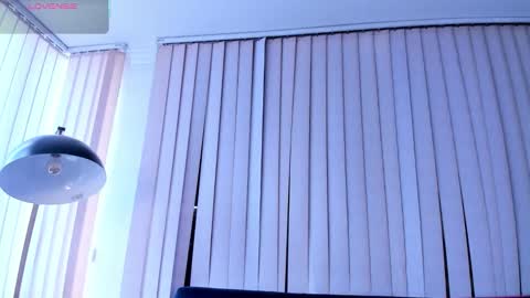 Kendra crow online show from December 1, 2:22 pm