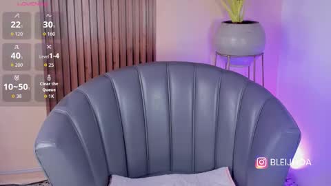 Snapshot of kenykitty chatting on October 20, 6:03 am Keny Kitty Onlyfans Kenayfoxx online show from October 20, 6:03 am