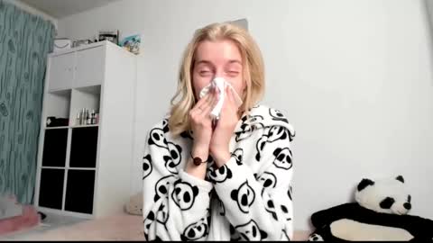 Kenzie online show from March 2, 7:32 am