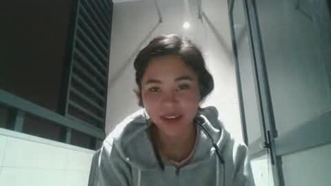 Snapshot of kerstinscotto chatting on October 18, 11:00 am Jenny online show from October 18, 11:00 am