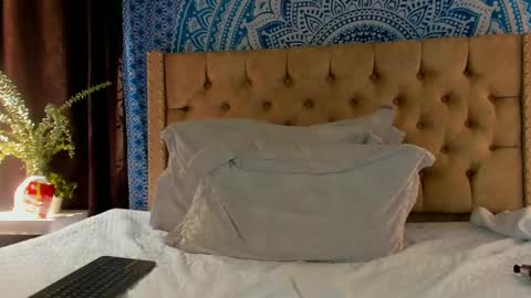 Kery Hillson online show from December 13, 5:00 pm