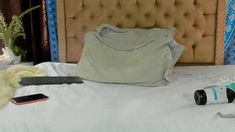 Kery Hillson online show from December 14, 1:49 pm