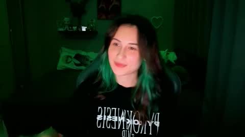 Snapshot of keti_moon chatting on November 12, 5:35 pm Keti 3 online show from November 12, 5:35 pm