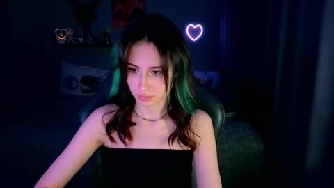 Snapshot of keti_moon chatting on November 18, 5:39 pm Keti 3 online show from November 18, 5:39 pm