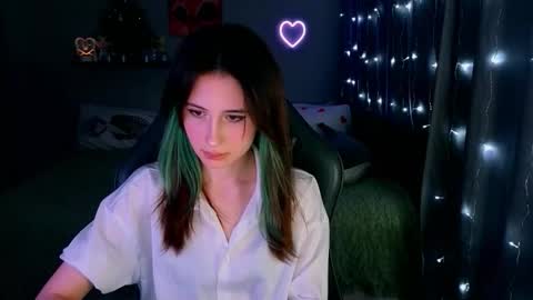 Snapshot of keti_moon chatting on December 5, 5:42 pm Keti 3 online show from December 5, 5:42 pm