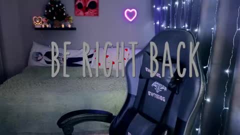 Snapshot of keti_moon chatting on December 13, 7:53 pm Keti 3 online show from December 13, 7:53 pm