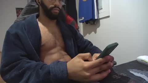 Snapshot of kevi4 chatting on January 12, 5:03 am kevi4 online show from January 12, 5:03 am