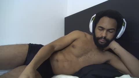 Snapshot of kevi4 chatting on March 5, 9:05 am kevi4 online show from March 5, 9:05 am