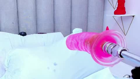 Keylla online show from December 10, 11:40 pm