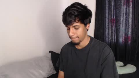 khevinlopezonig online show from September 13, 3:23 pm