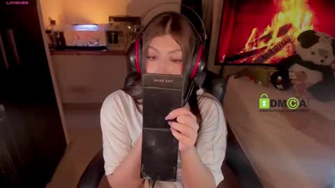 Snapshot of khionebesset chatting on February 25, 6:25 am Khi. online show from February 25, 6:25 am