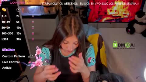 Snapshot of khionebesset chatting on November 13, 5:50 am Khi. online show from November 13, 5:50 am