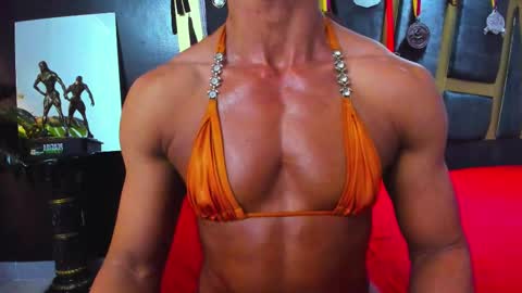 Snapshot of khloe_rossich chatting on October 13, 6:08 pm online show from October 13, 6:08 pm