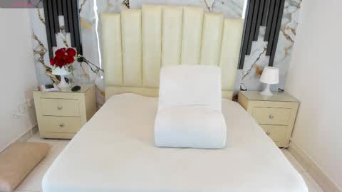 Khloe online show from February 20, 5:12 am