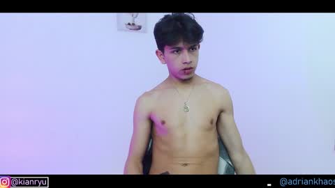 Snapshot of kianryu chatting on December 20, 12:19 am Adrian Chlloe online show from December 20, 12:19 am