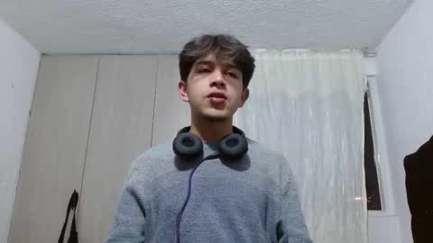 Snapshot of kianryu chatting on September 11, 4:34 am Adrian Chlloe online show from September 11, 4:34 am