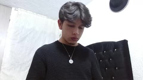 Snapshot of kianryu chatting on September 14, 12:10 am Adrian Chlloe online show from September 14, 12:10 am