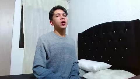 Snapshot of kianryu chatting on October 3, 3:47 am Adrian Chlloe online show from October 3, 3:47 am