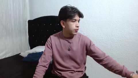 Snapshot of kianryu chatting on October 6, 11:46 pm Adrian Chlloe online show from October 6, 11:46 pm