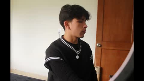 Snapshot of kianryu chatting on October 17, 5:15 pm Adrian Chlloe online show from October 17, 5:15 pm