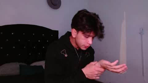 Snapshot of kianryu chatting on October 20, 12:44 am Adrian Chlloe online show from October 20, 12:44 am