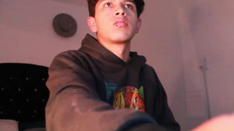 Snapshot of kianryu chatting on October 22, 8:36 am Adrian Chlloe online show from October 22, 8:36 am