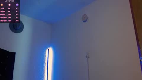 Snapshot of kianryu chatting on November 24, 4:40 pm Adrian Chlloe online show from November 24, 4:40 pm