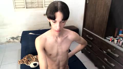 Snapshot of kiantwink chatting on December 14, 8:51 pm kiantwink online show from December 14, 8:51 pm