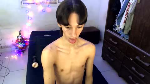 Snapshot of kiantwink chatting on December 31, 6:05 am kiantwink online show from December 31, 6:05 am