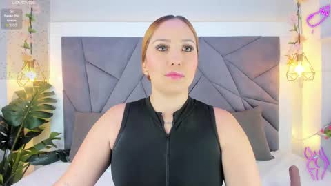 kiarha  online show from September 13, 11:21 am