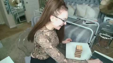 Kia Rose online show from September 28, 6:19 am