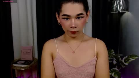 Im Mia online show from September 14, 11:59 pm