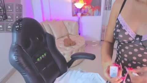 kiim__samanta online show from November 22, 11:31 am