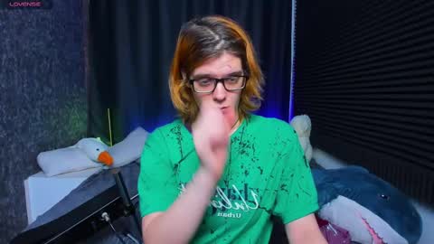 Kiki online show from February 25, 10:15 am